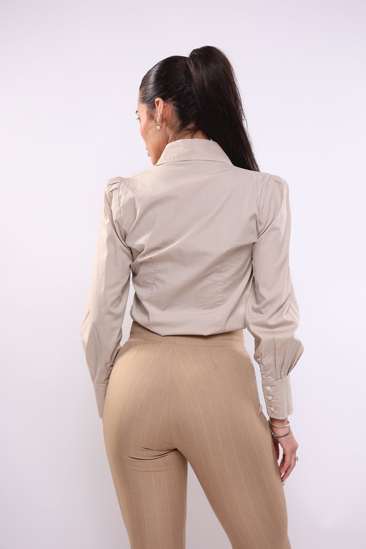 Camicia mory collo a vela beige