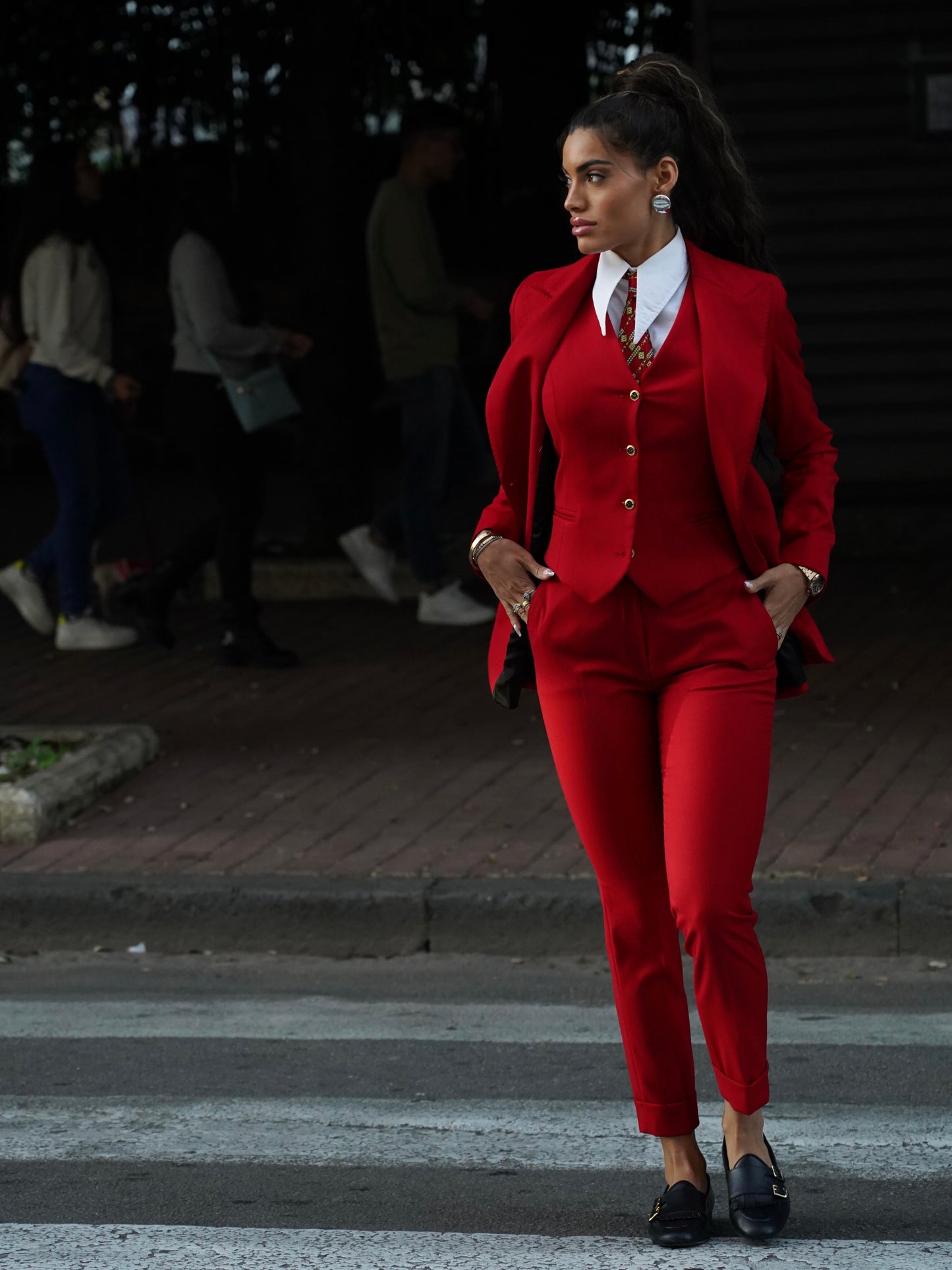 Pantalone rosso a sigaro