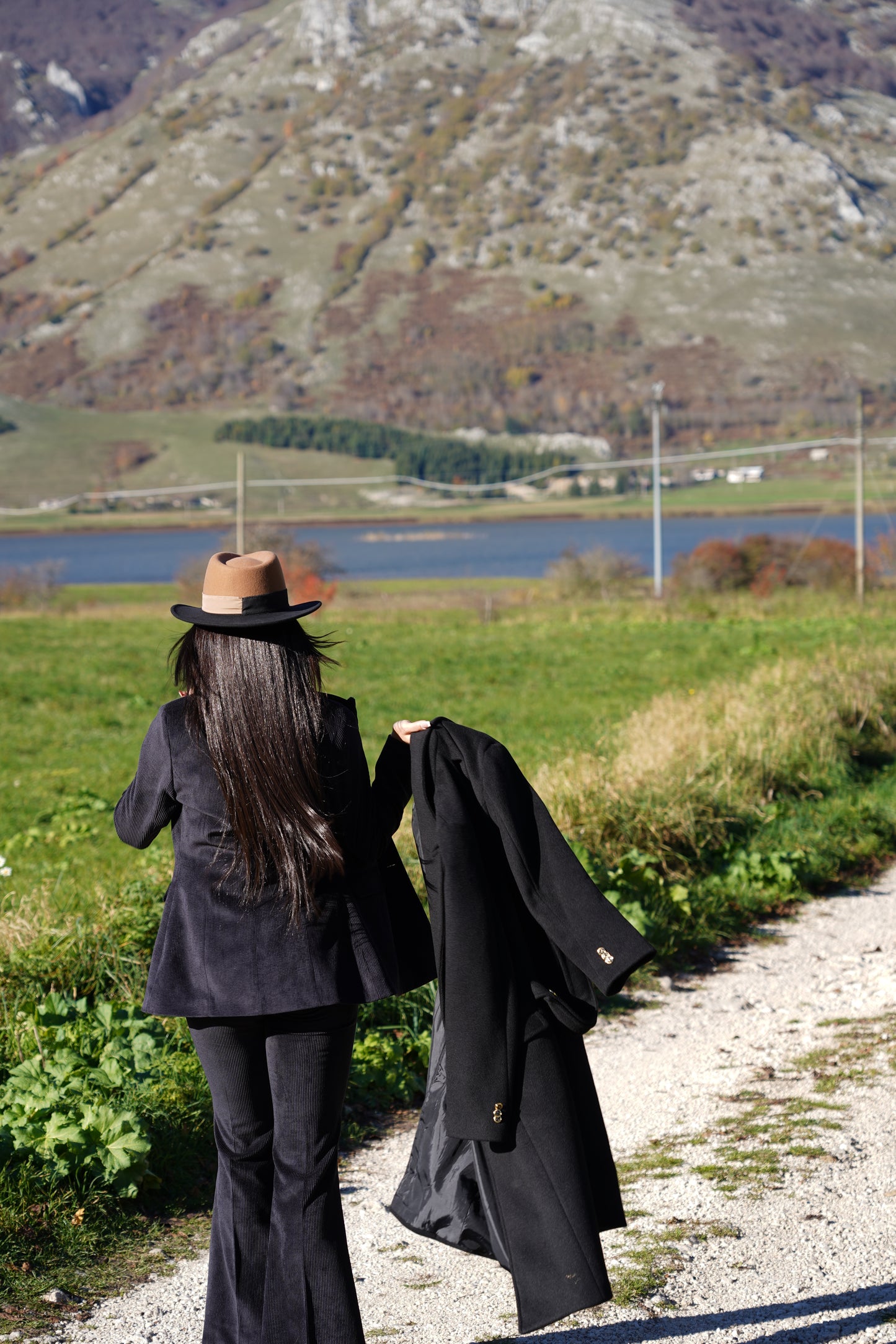 Pantalone velutto nero a coste vita alta