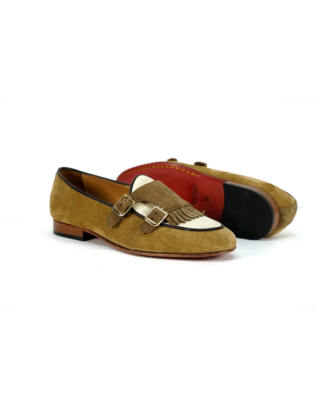 Mocassino in pelle scamosciata con suola in vero cuoio