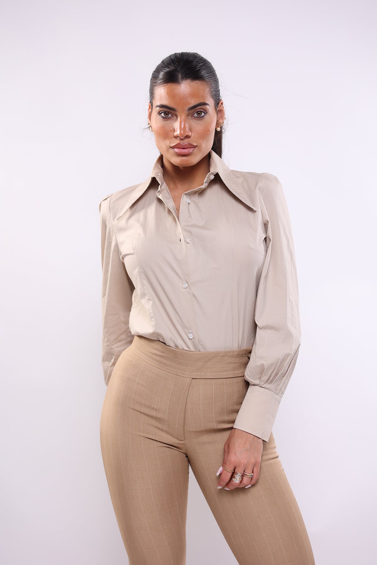 Camicia mory collo a vela beige