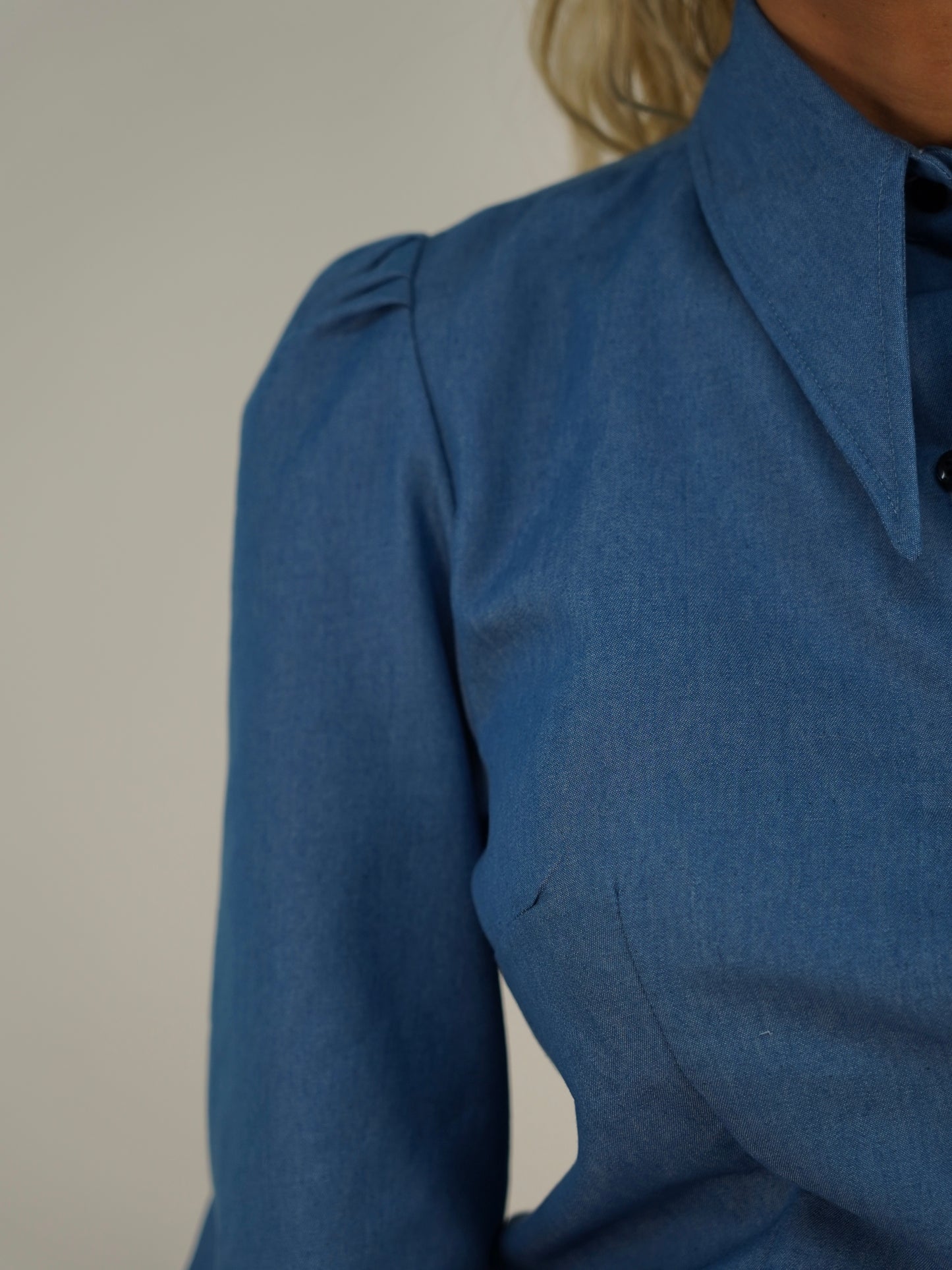 Camicia mory collo a vela blu jeans