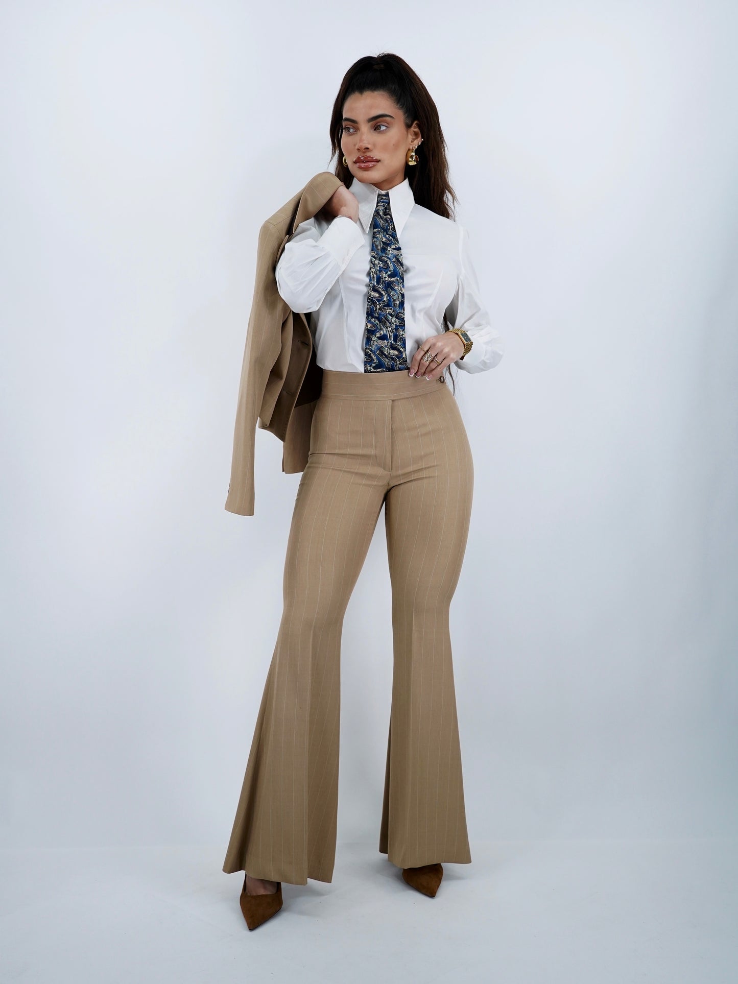 Giacca  doppiopetto beige gessato.