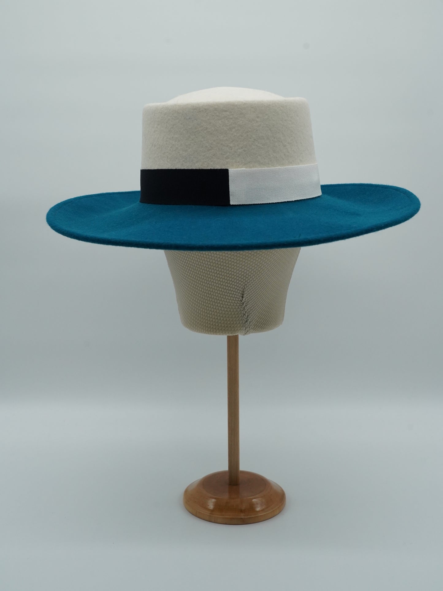 Cappello a cilindro Panna/Navi in feltro