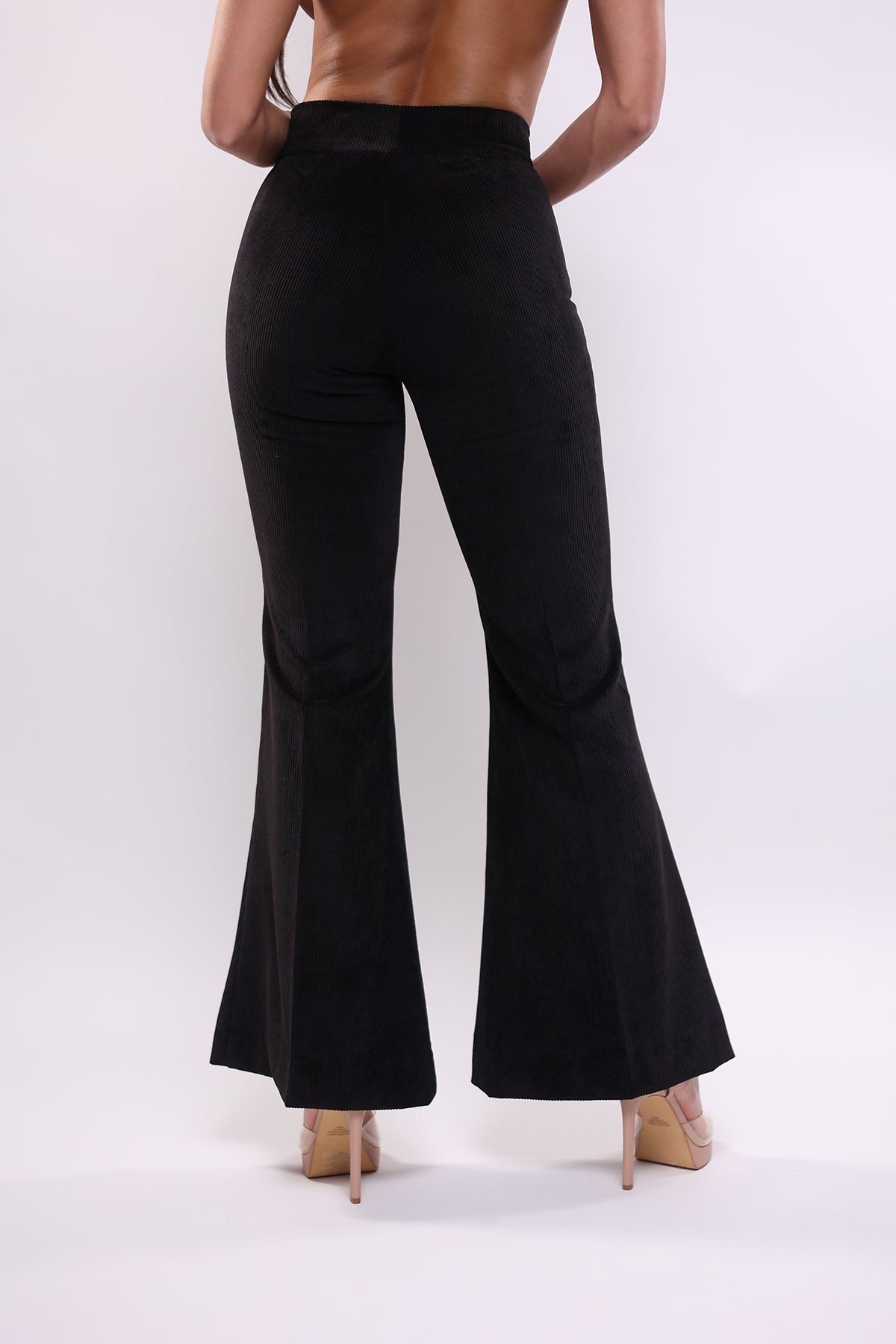 Pantalone velutto nero a coste vita alta