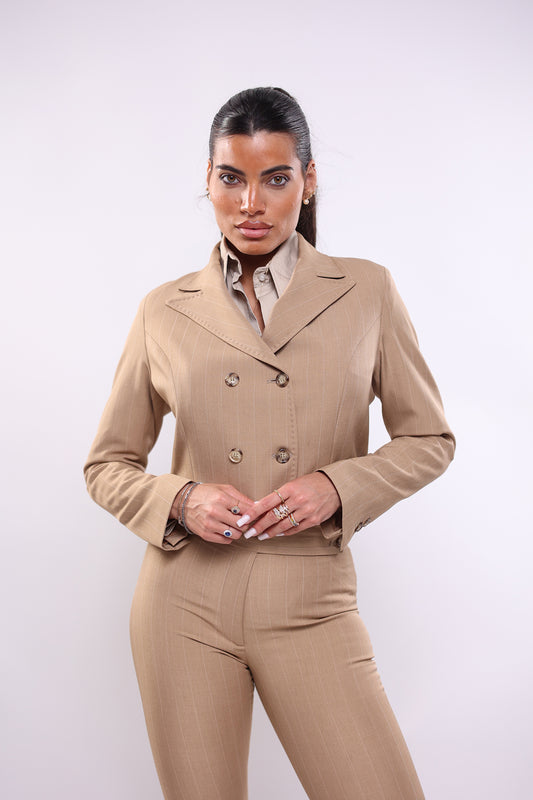 Giacca  doppiopetto beige gessato.