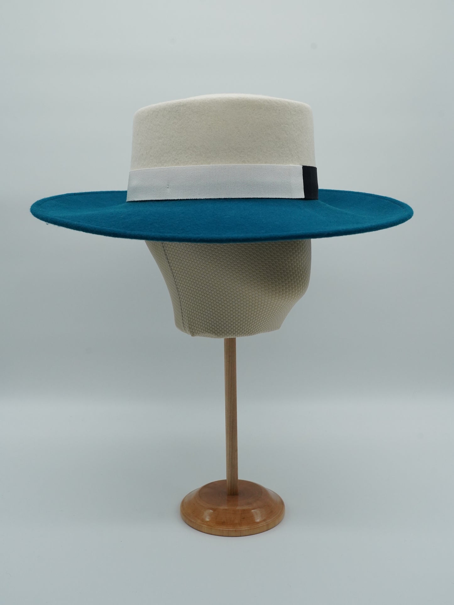 Cappello a cilindro Panna/Navi in feltro