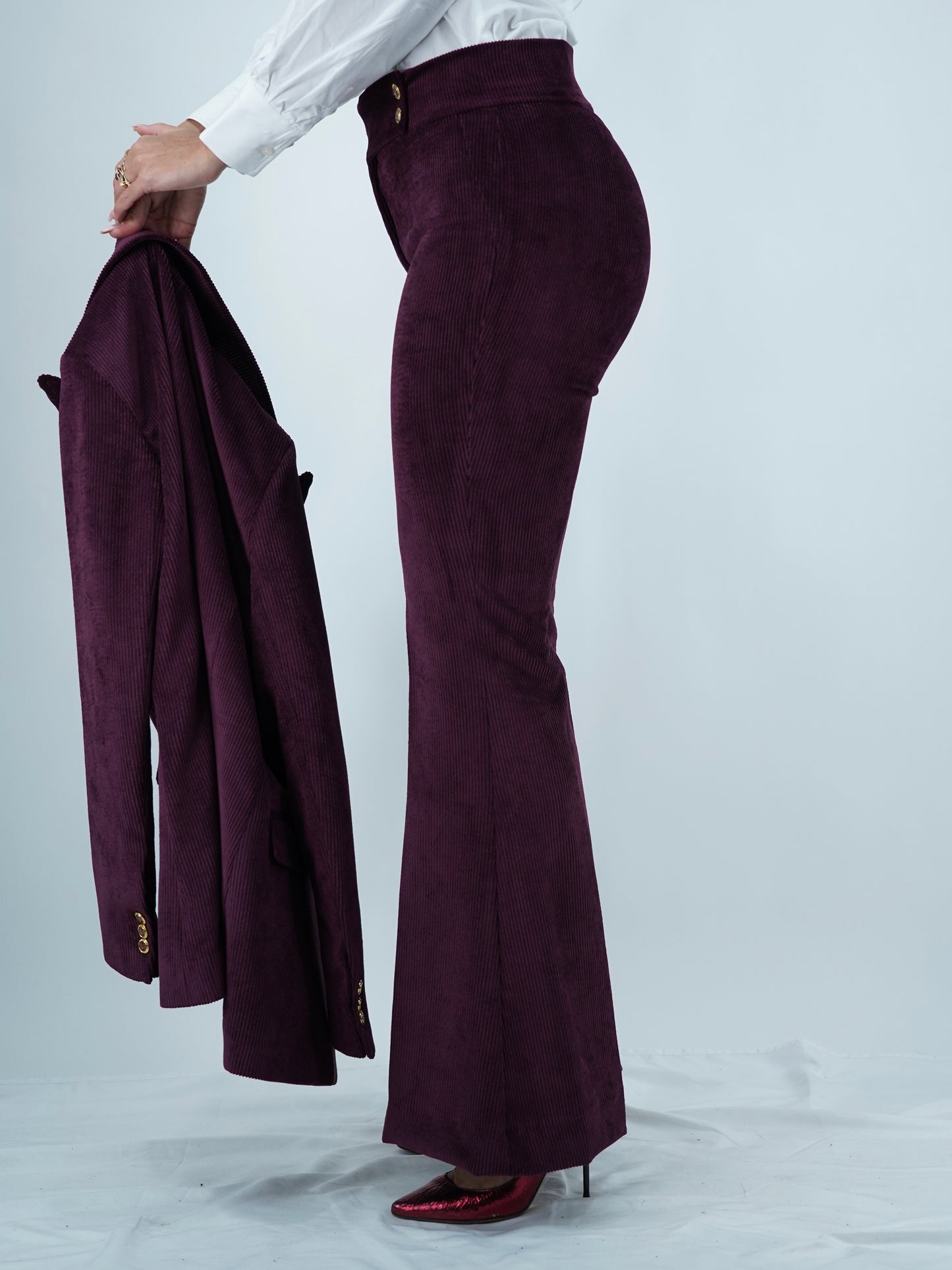 Pantalone a vita alta bordeaux a coste .