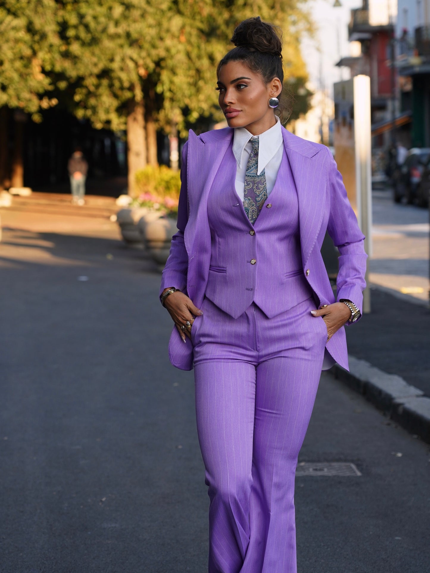 Pantalone a zampa lilla gessato