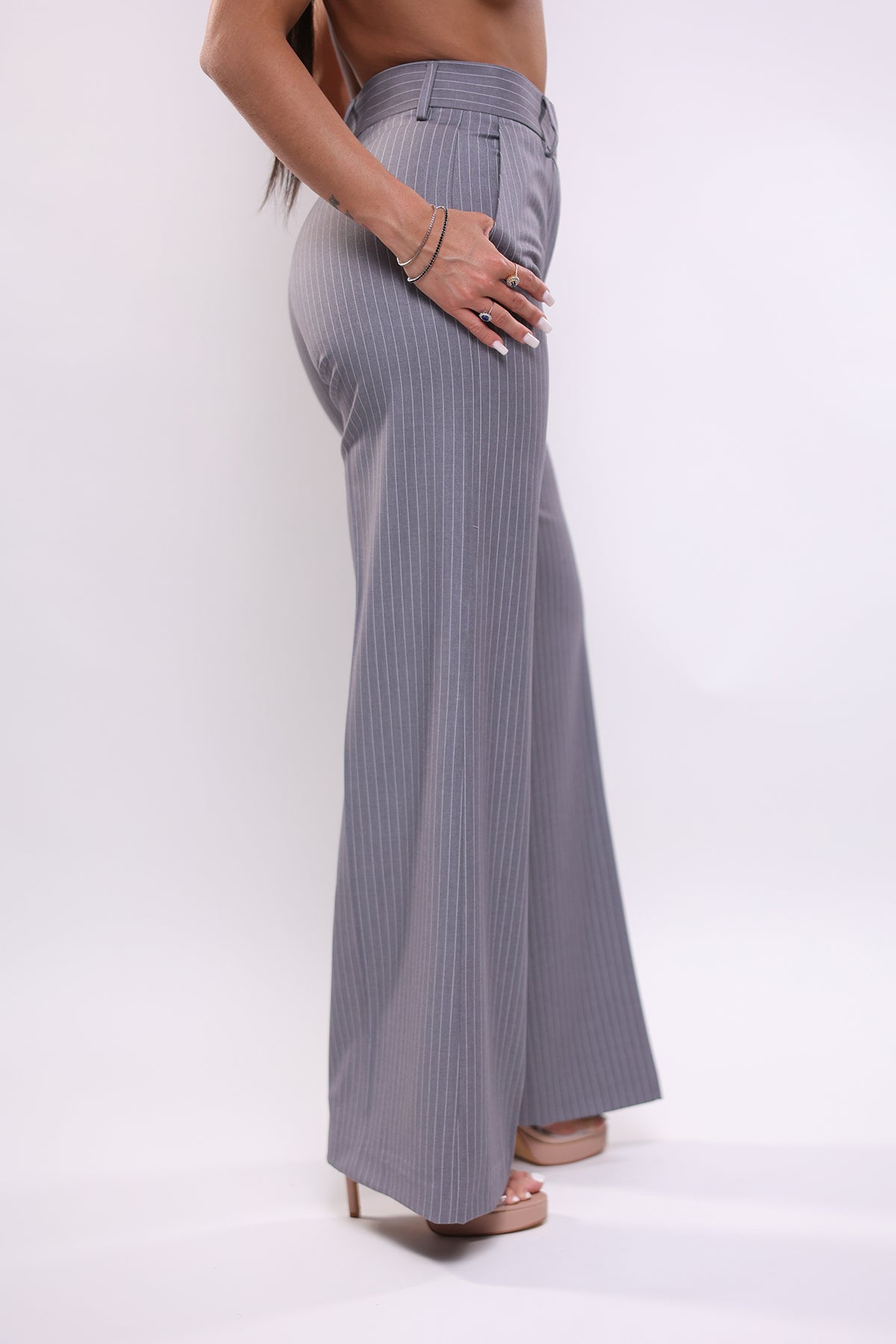 Pantalone a palazzo grigio gessato