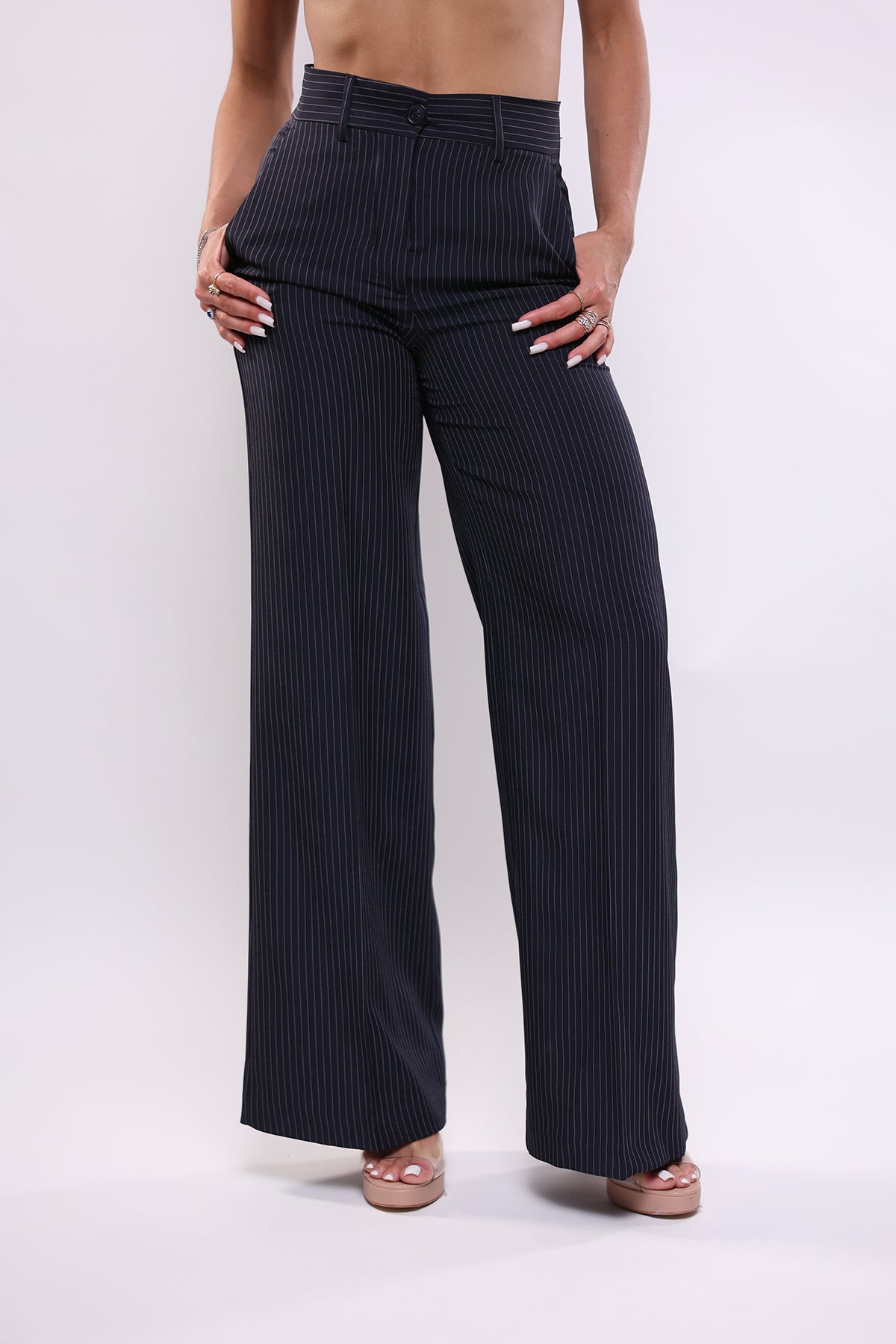 Pantalone a palazzo blu gessato