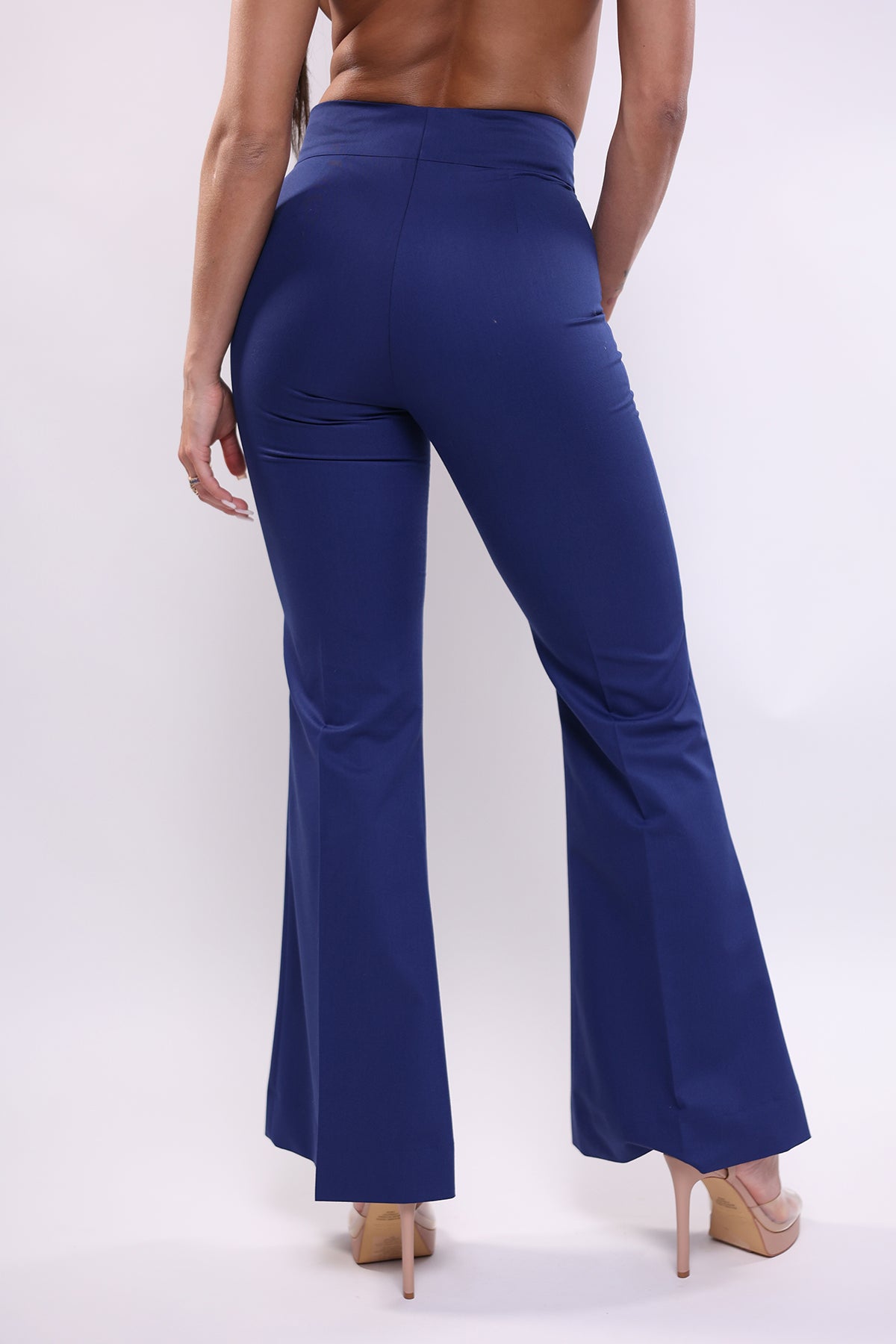Pantalone azzurro oltremare a vita alta