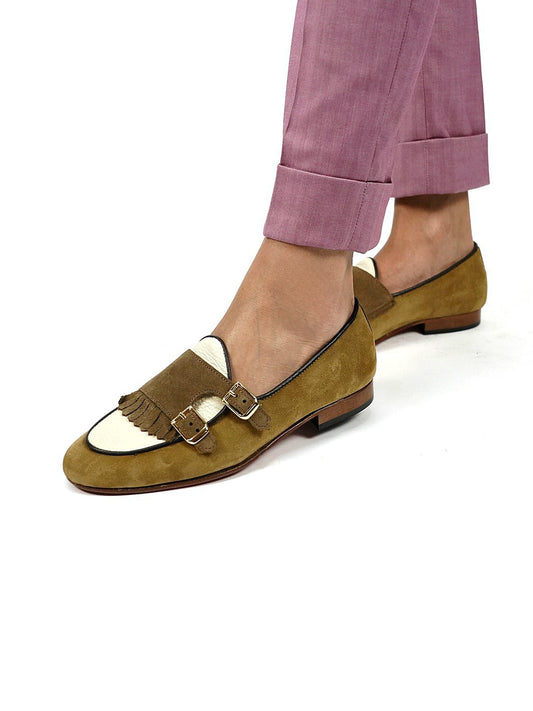 Mocassino in pelle scamosciata con suola in vero cuoio